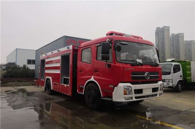 東風(fēng)天錦8噸水罐消防車出廠